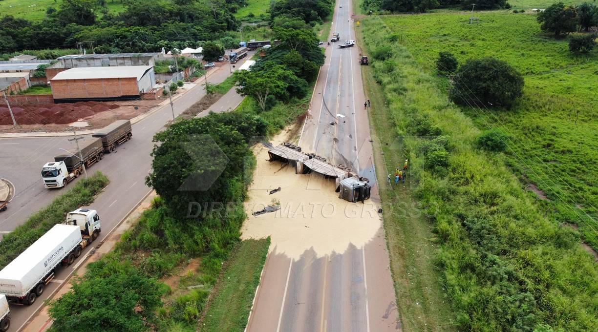 Colisão entre carreta e moto na MT 130 em Rondonópolis resulta na morte de motociclista 1