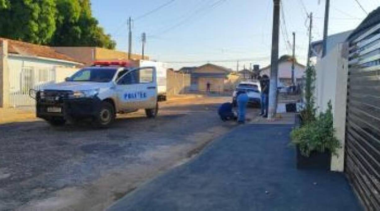 Dois homens recém-chegados do Maranhão para trabalhar em uma empresa no município de Nobres foram executados no meio da rua 1