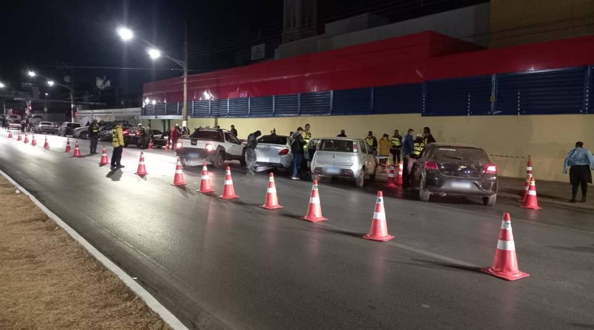 Operação prende 18 condutores alcoolizados na madrugada deste sábado 1