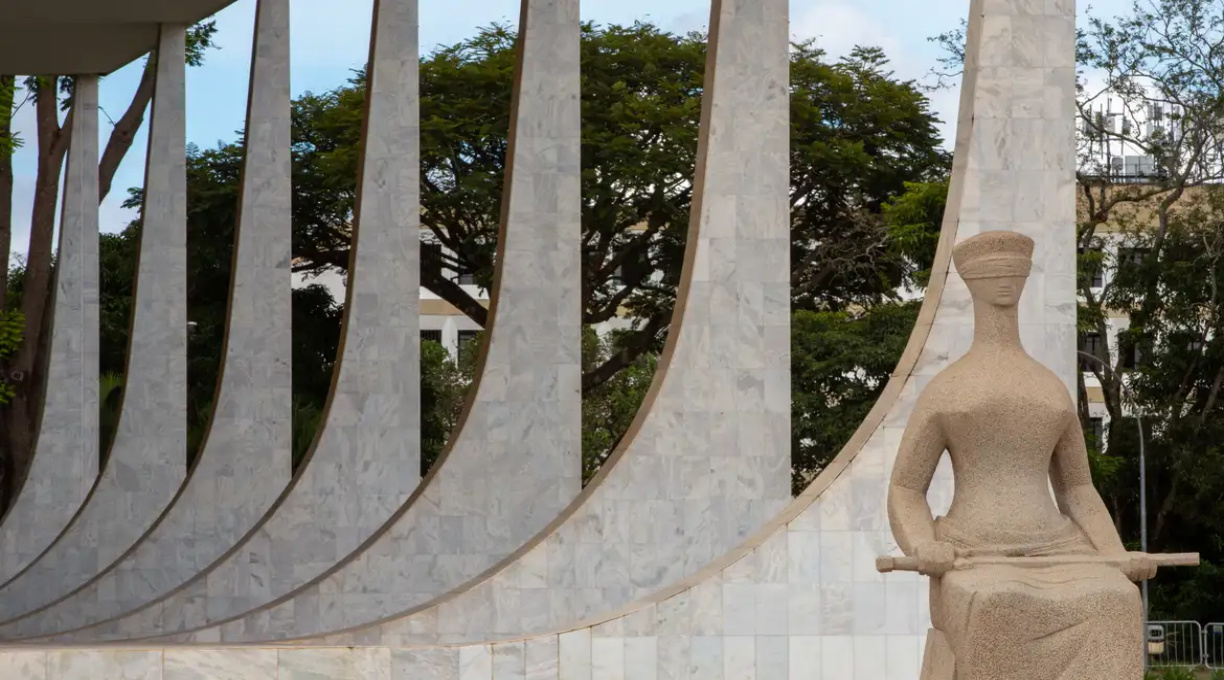 STF envia ao Legislativo decisão que descriminalizou porte de maconha 1