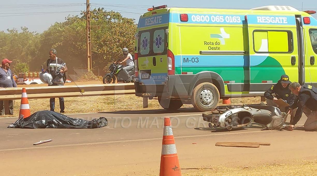 Após se desequilibrar com a moto, mulher cai e é esmagada por carreta na BR-364 em Rondonópolis 1