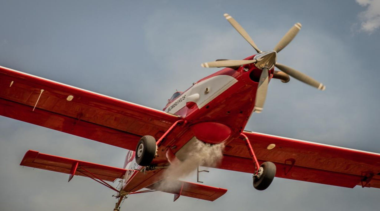 Bombeiros atuam em 4 frentes de combate ao incêndio na Estrada de Chapada 1