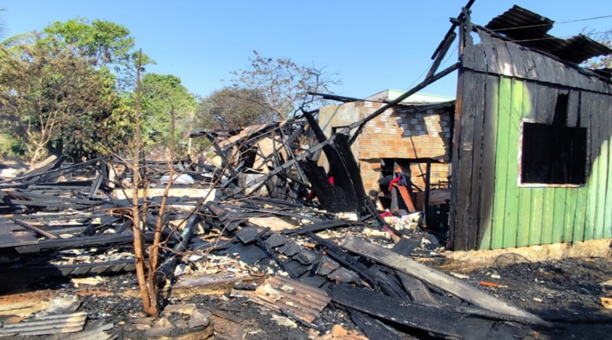 Bebê de 1 ano morre durante fogo em residência em MT; duas outras pessoas ficaram feridas 1