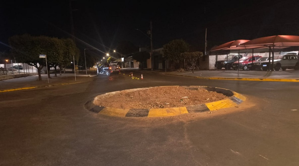 Homem de 55 anos morre ao se acidentar com moto em rotatória na avenida Goiânia, em Rondonópolis 1