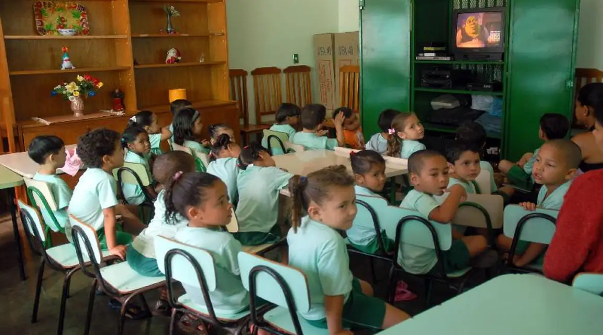 Brasil tem mais de 632 mil crianças em fila de espera por creche 1