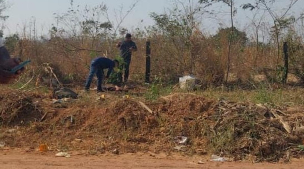 Mulher com o rosto desfigurado e perfurações pelo corpo é encontrada morta em rua de Cáceres 1