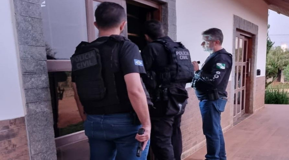 Polícia Civil desarticula rede de tráfico de drogas que distribuía entorpecentes em veículos de carga 1