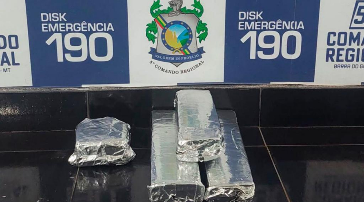 Homem é preso pela Polícia Militar por tráfico de drogas e falsidade ideológica 1