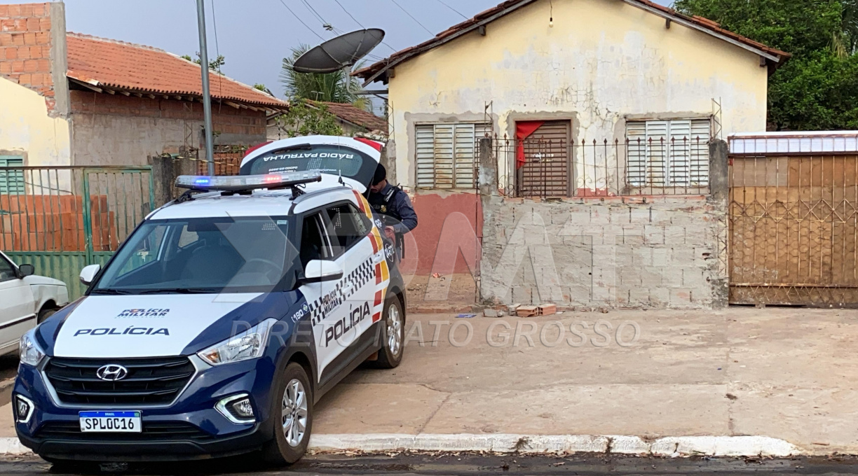 Homem de 31 anos é morto com uma facada no peito em Rondonópolis, e a esposa é presa em flagrante pelo cometimento do crime 1