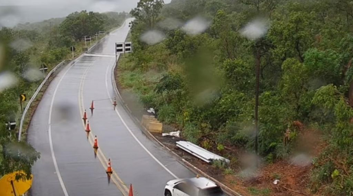 Chuva retorna e trânsito no Portão do Inferno é interrompido novamente 1