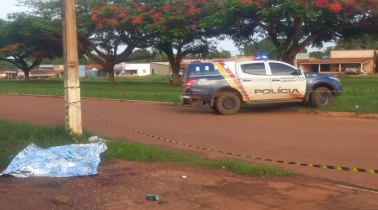 Homem é encontrado morto na madrugada com várias perfurações causadas por faca 1