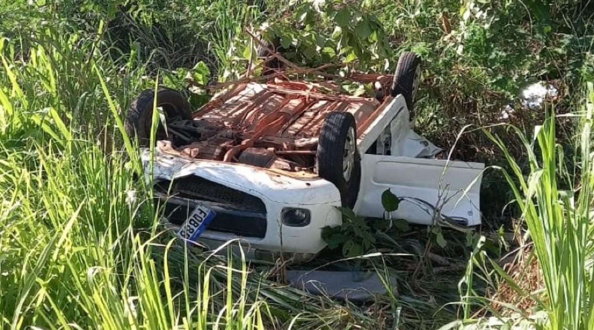 Dois jovens da mesma família morrem durante um capotamento em Cáceres 1