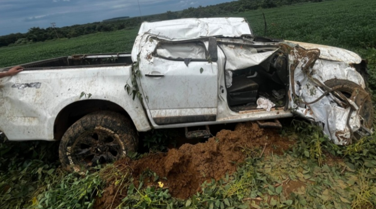 Um jovem de 21 anos morreu e outro de 20 ficou gravemente ferido durante um capotamento em Campo Verde 1