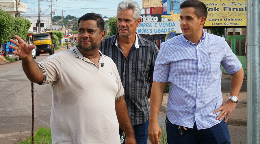 Vereador Gelson da Saúde Visita Trevo no Jardim Primavera e Destaca Melhorias Necessárias no Trânsito 1