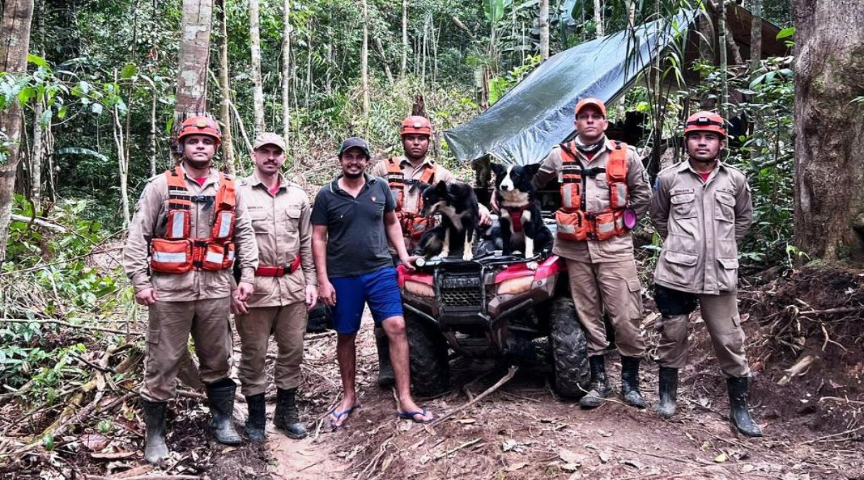 Corpo de Bombeiros resgata homem que estava desaparecido há 12 dias na Floresta Amazônica 1